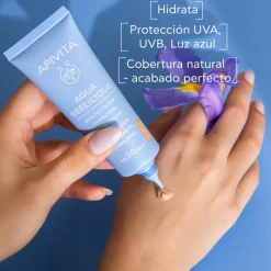 Aqua Beelicious Crema Fluida Iluminadora Hidratante Spf 30 con Color Facial